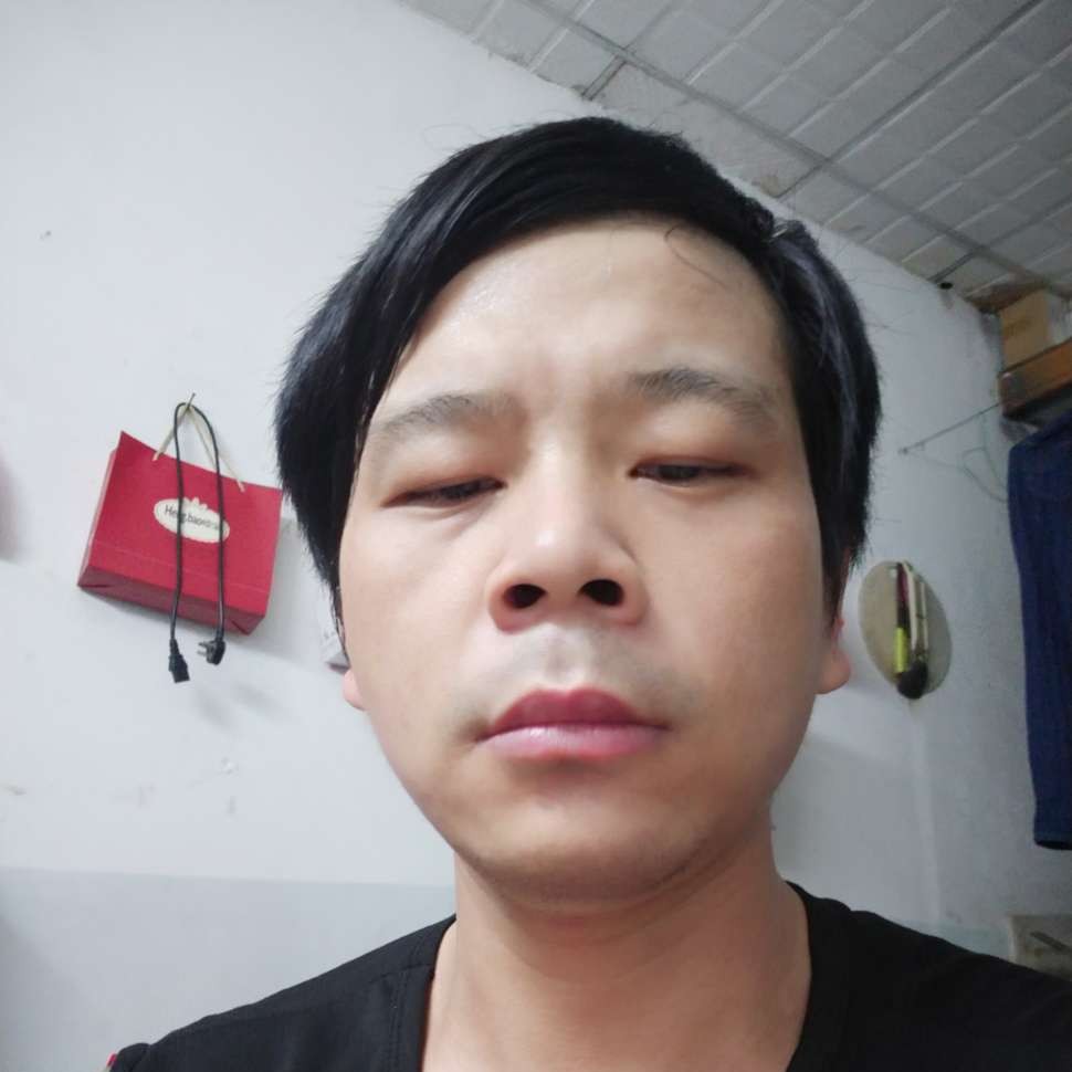 受伤愿柜子的照片