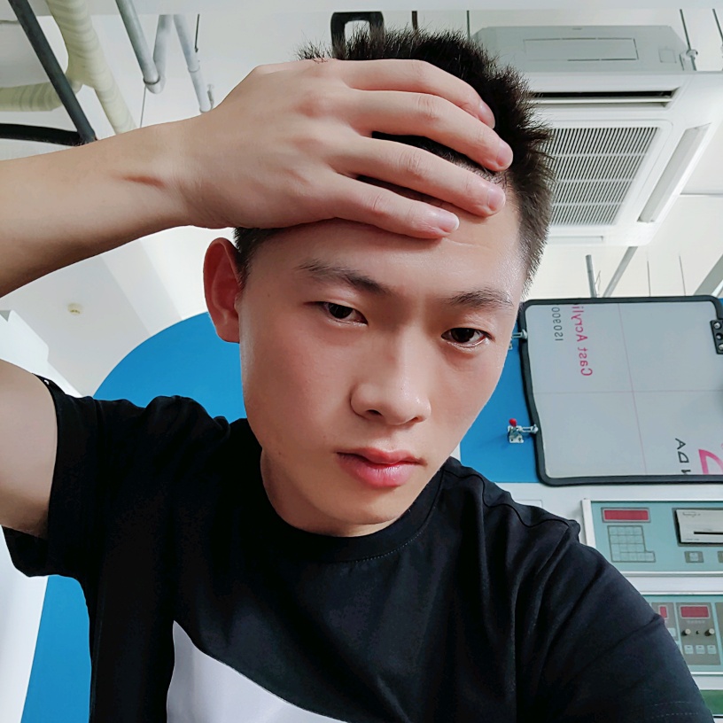 延颈鼓翼的照片