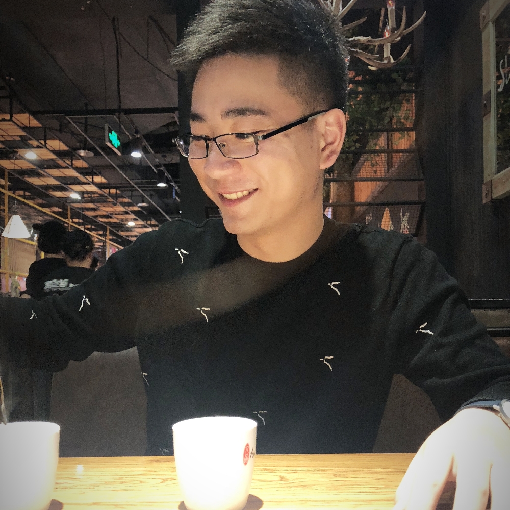 我不是张维的照片
