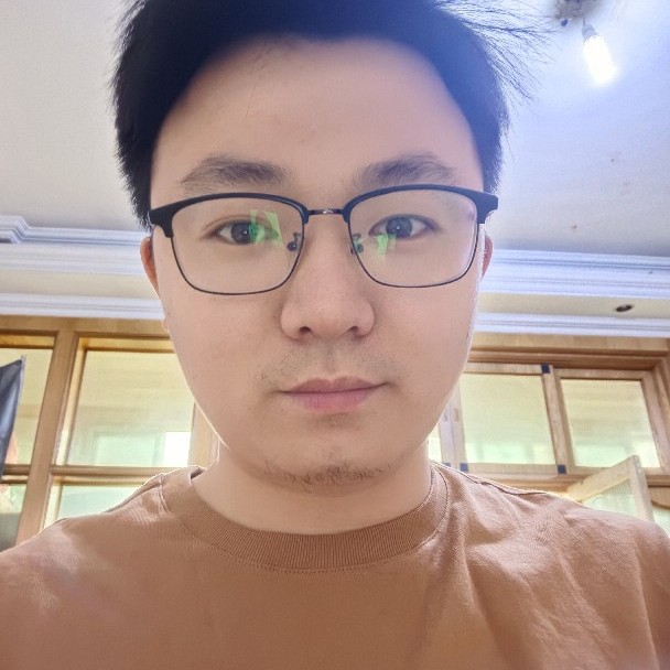 长情笑花生的照片
