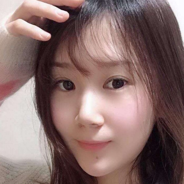 浅陌回首笑点低的照片
