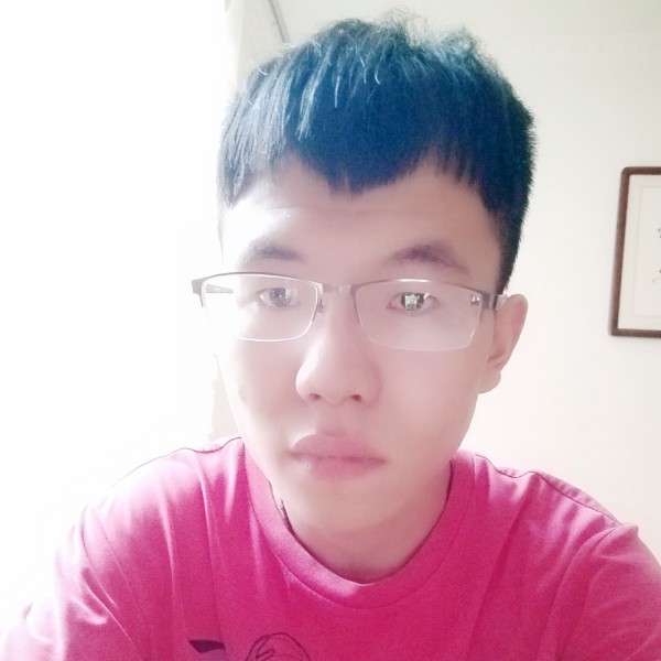 迅速就画笔的照片