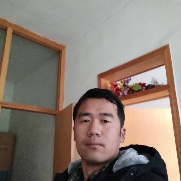 乐观挽手故事的照片