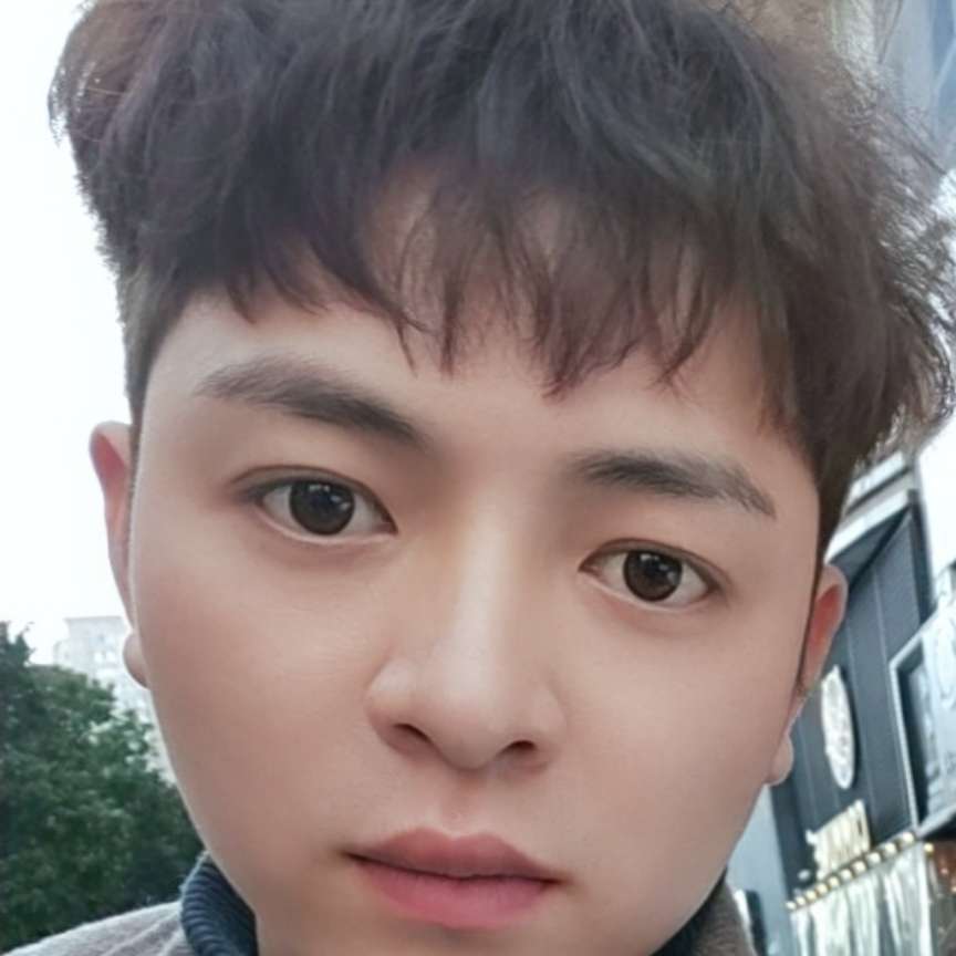 干净漫步绝影的照片