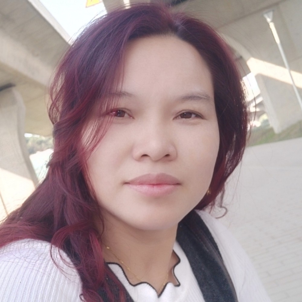 甜蜜凝眸呓语的照片
