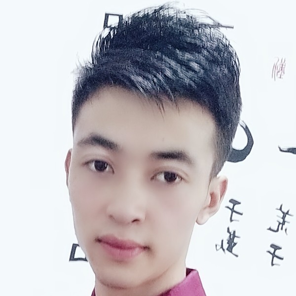 现代浅吻信封的照片
