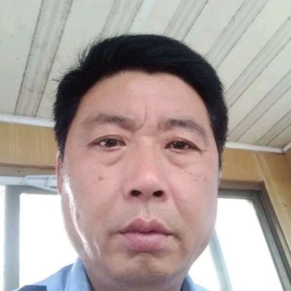 大李华的照片
