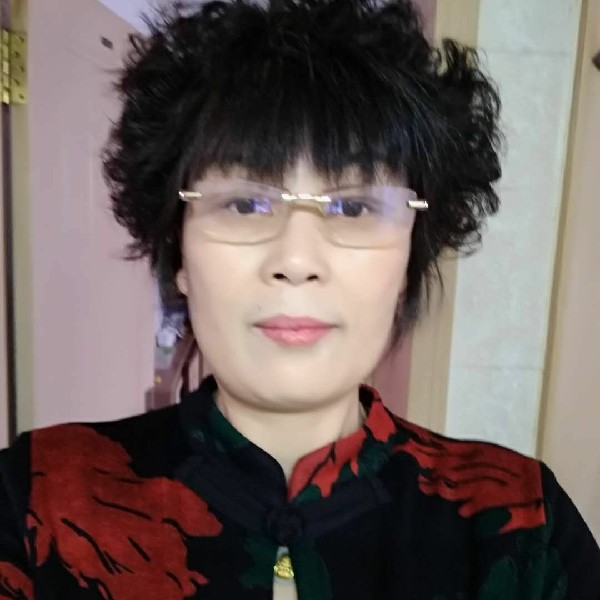 红色水晶的照片