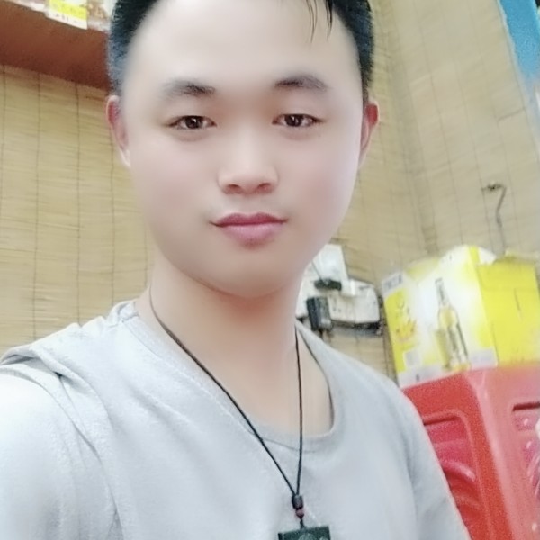 笨笨打泪雨的照片