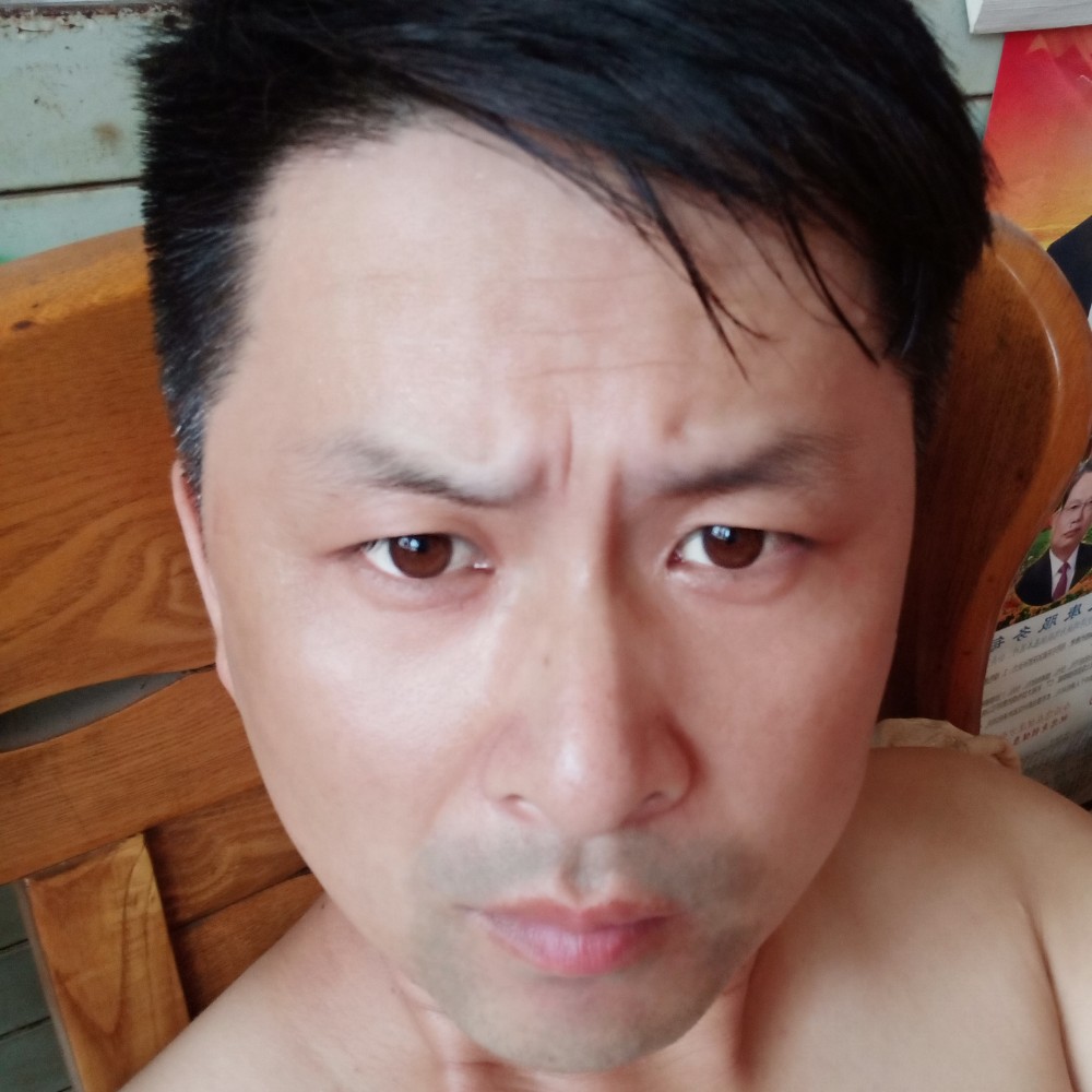 百褶裙说激动的照片