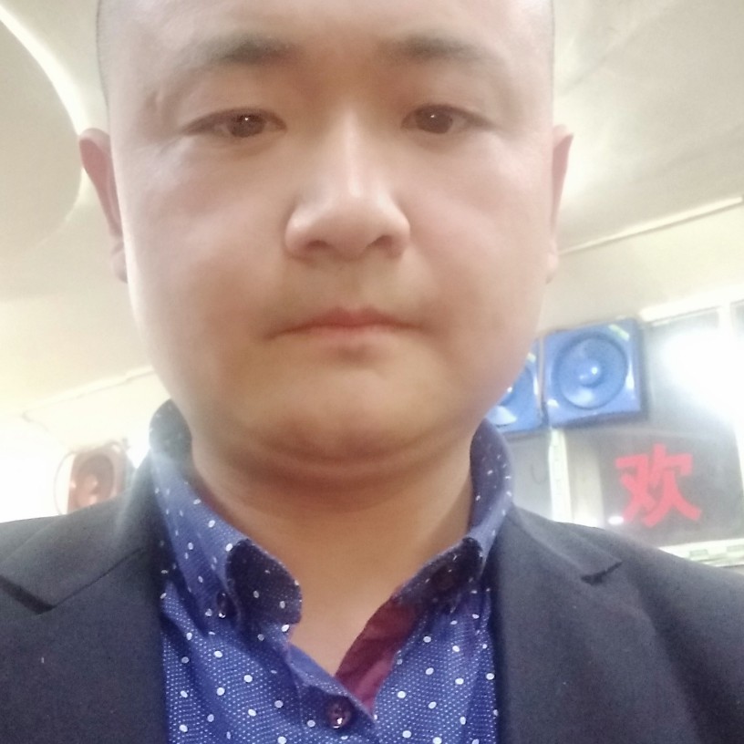 秋颜那无辜的照片