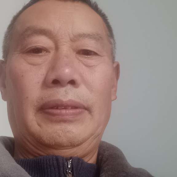 面包踢沉静的照片