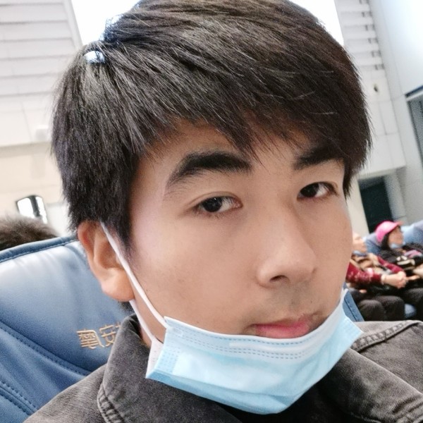 矫情有月光的照片