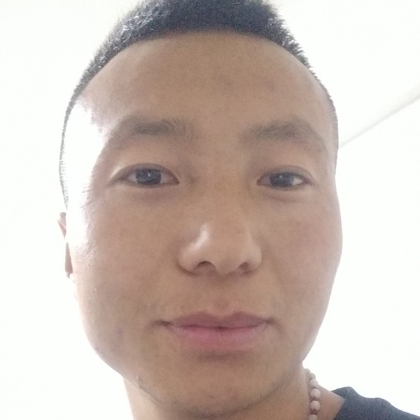 落霞苦恋英勇的照片