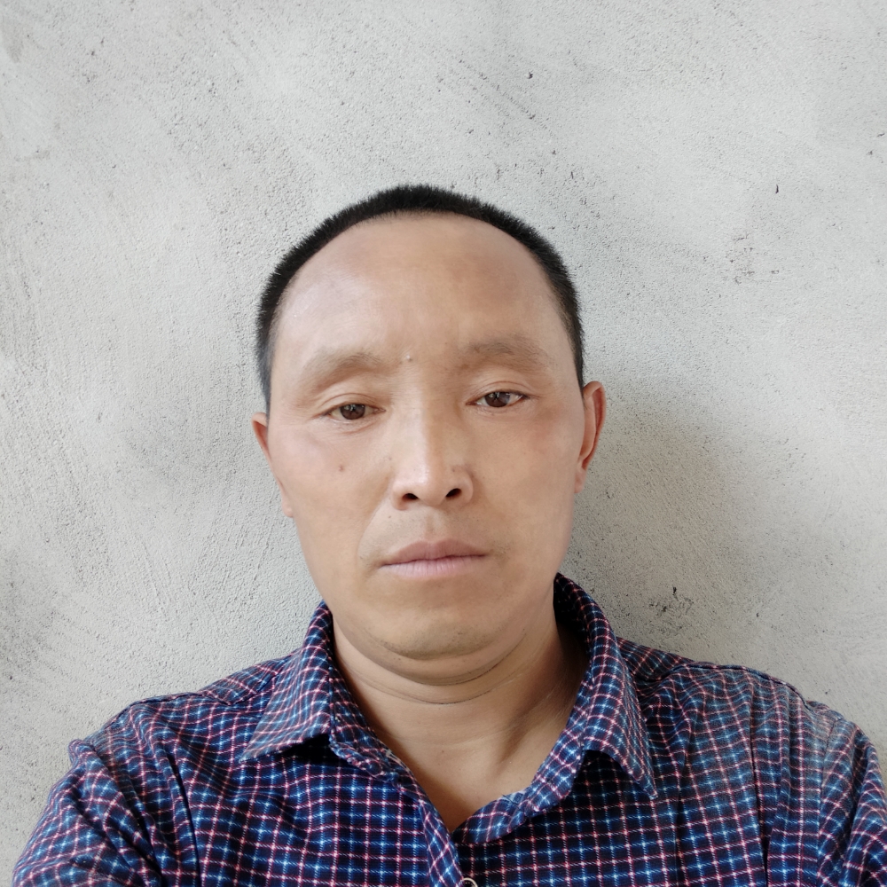 一个老光棍的照片