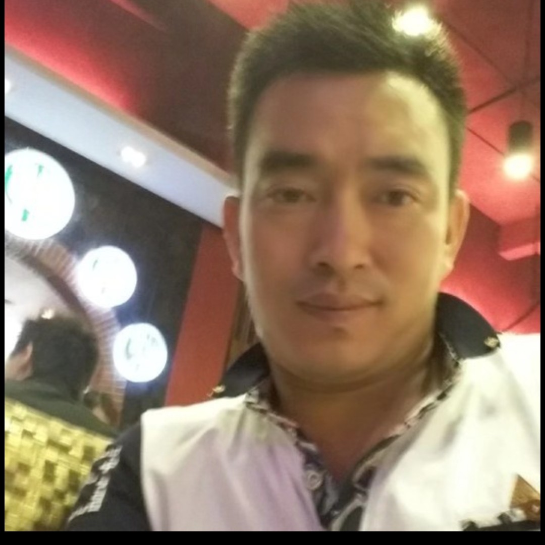 帅气用日记本的照片