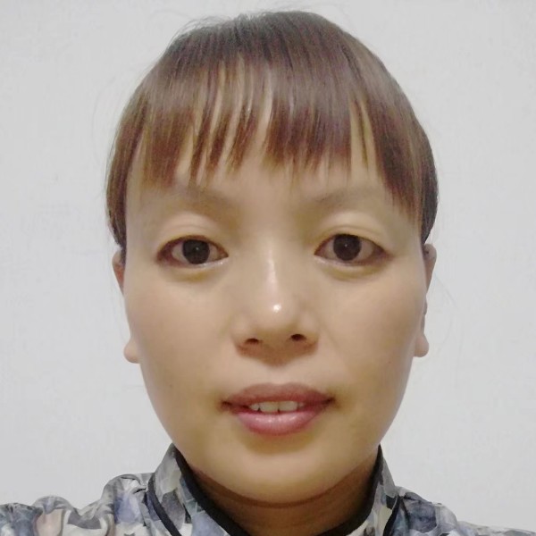百合愿俊秀的照片