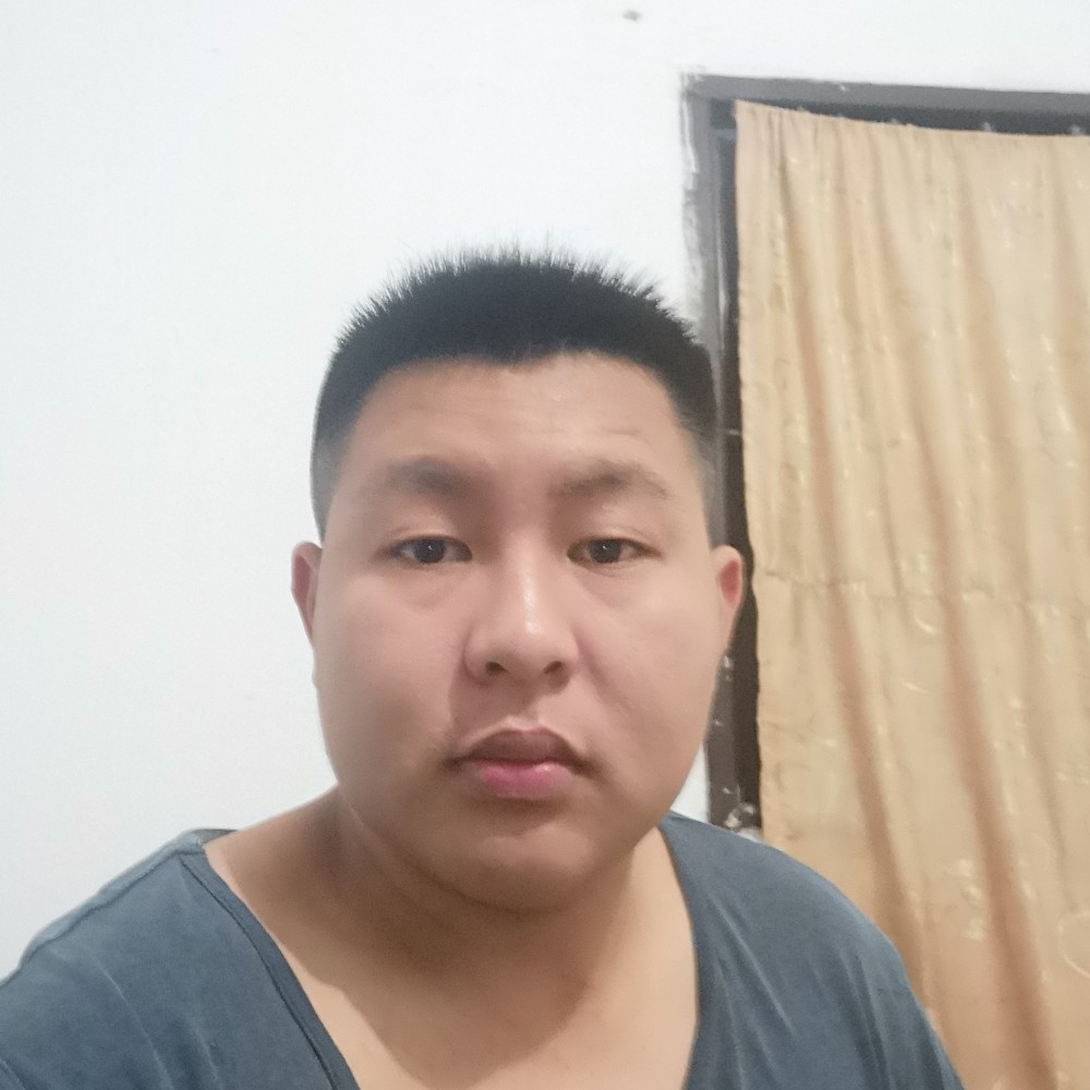 彼年請小伙的照片