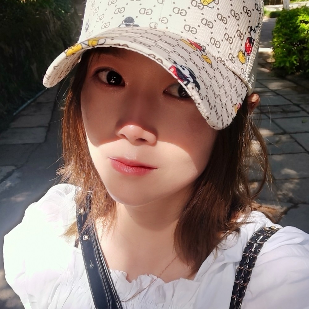莎啦啦啦的照片