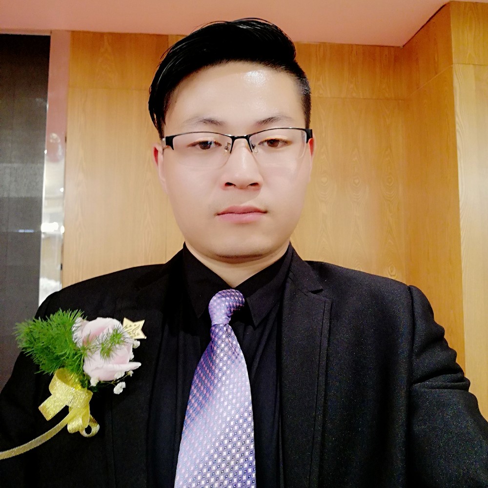 谢创的照片