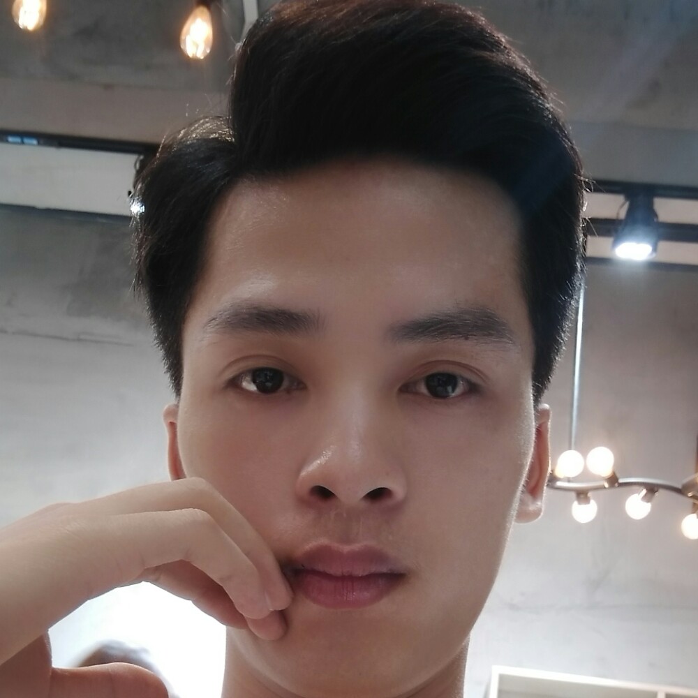 鞋子挽手忧心的照片