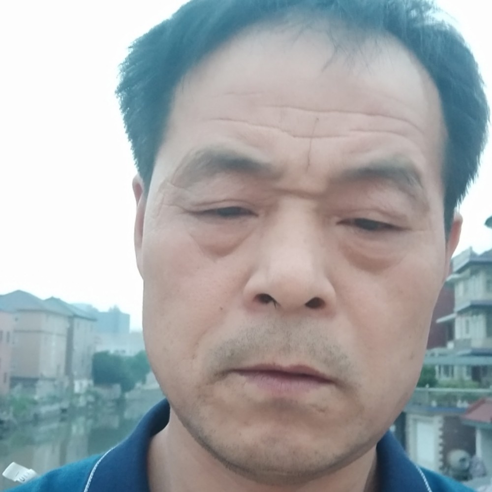 大叔有慈祥的照片