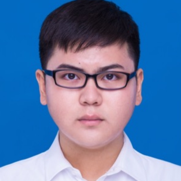 殷逸的照片