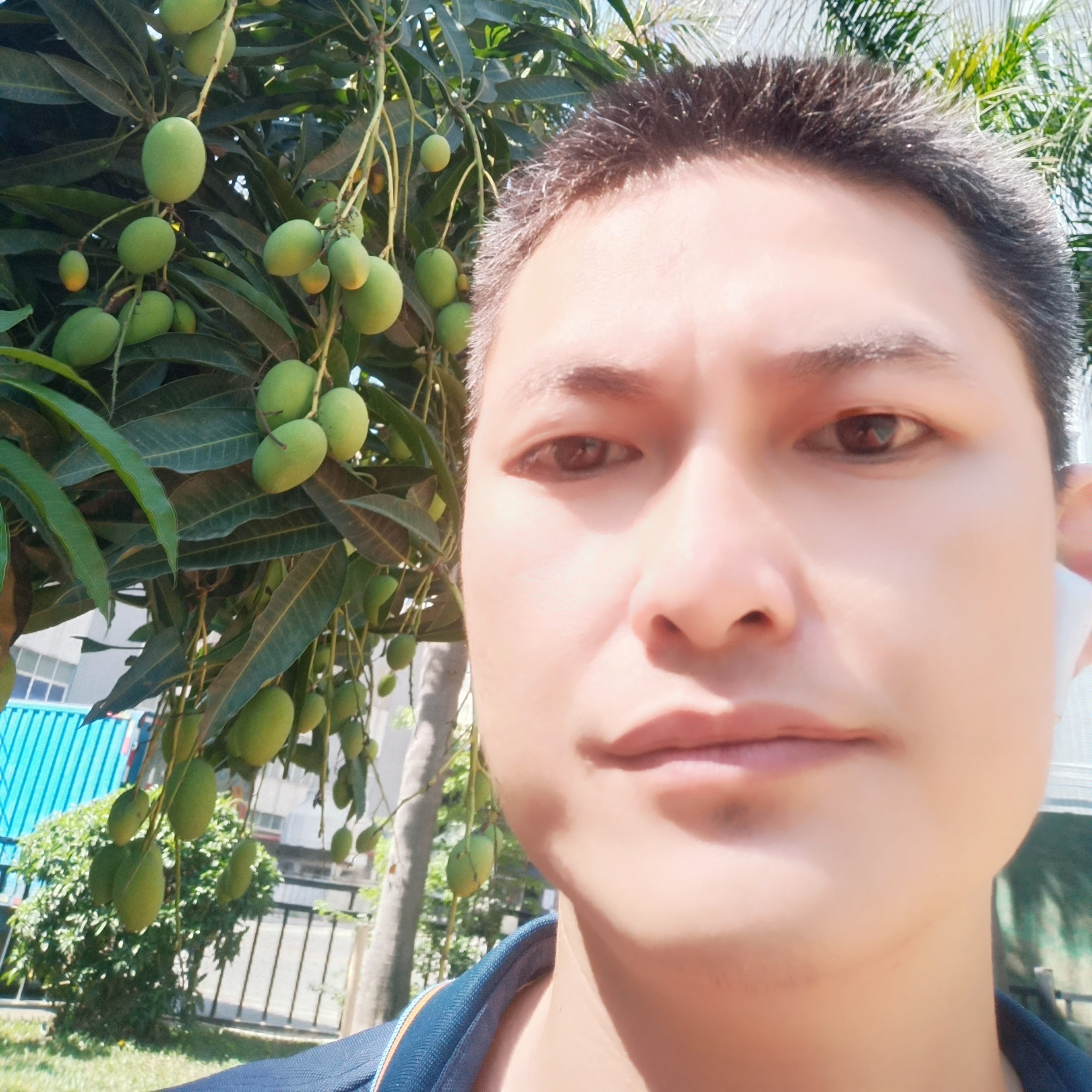 快乐苦恋大叔的照片