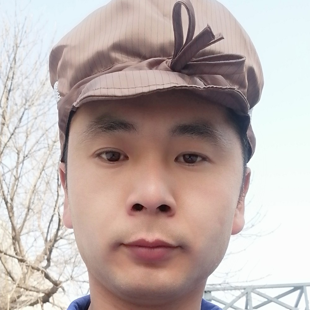 单身的小哥的照片