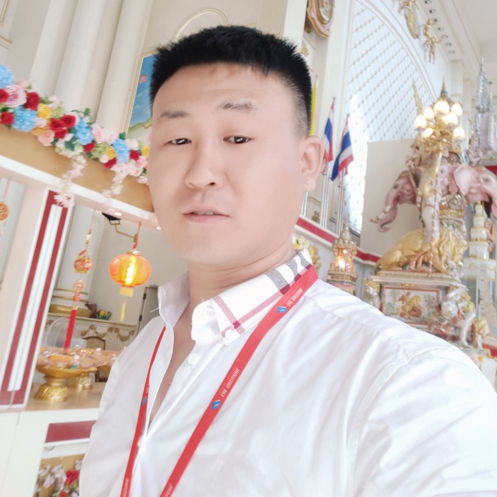 想人陪尊云的照片