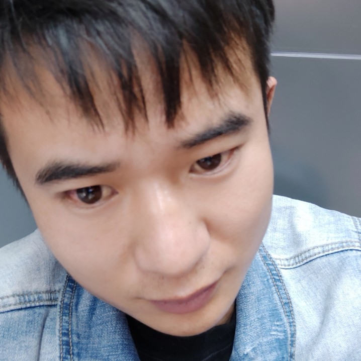 黑暗的转角的照片