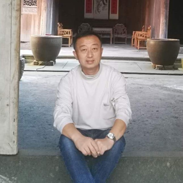 情之的照片