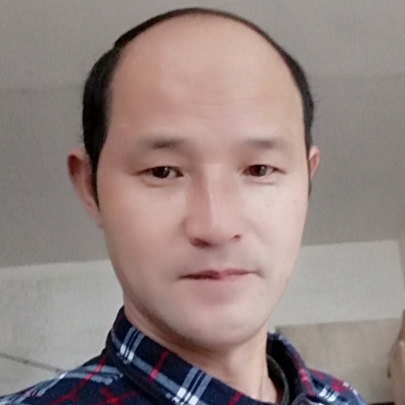 笑对人生展望未来的照片