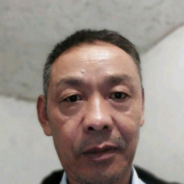 邹雨的照片