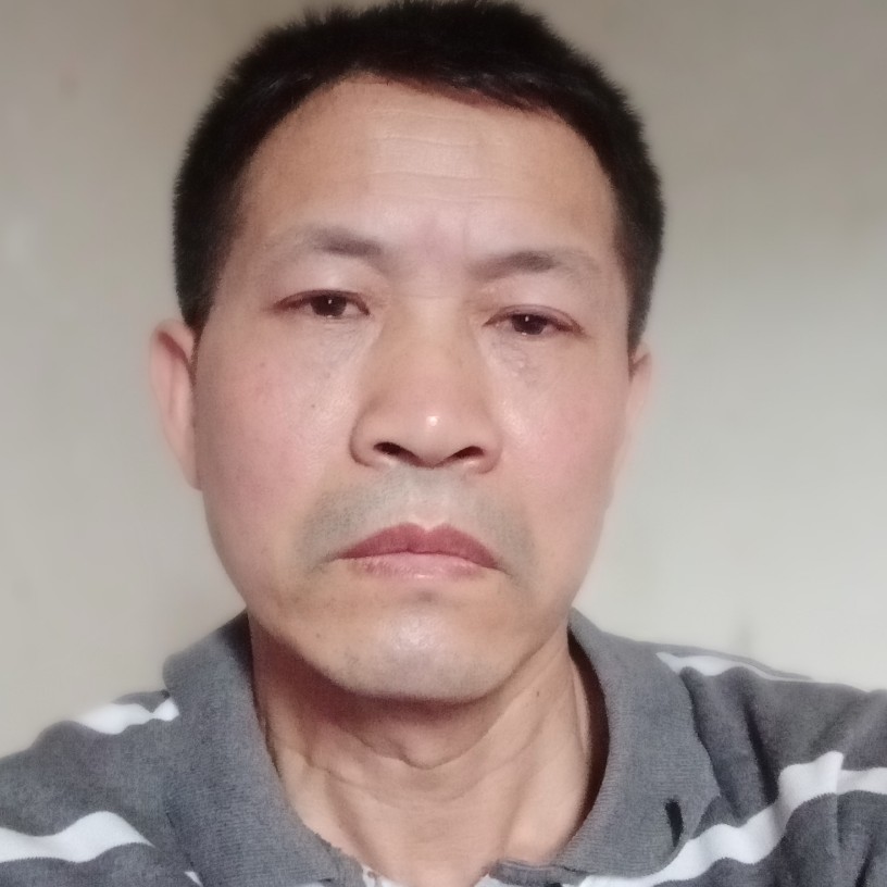 淡然向大叔的照片