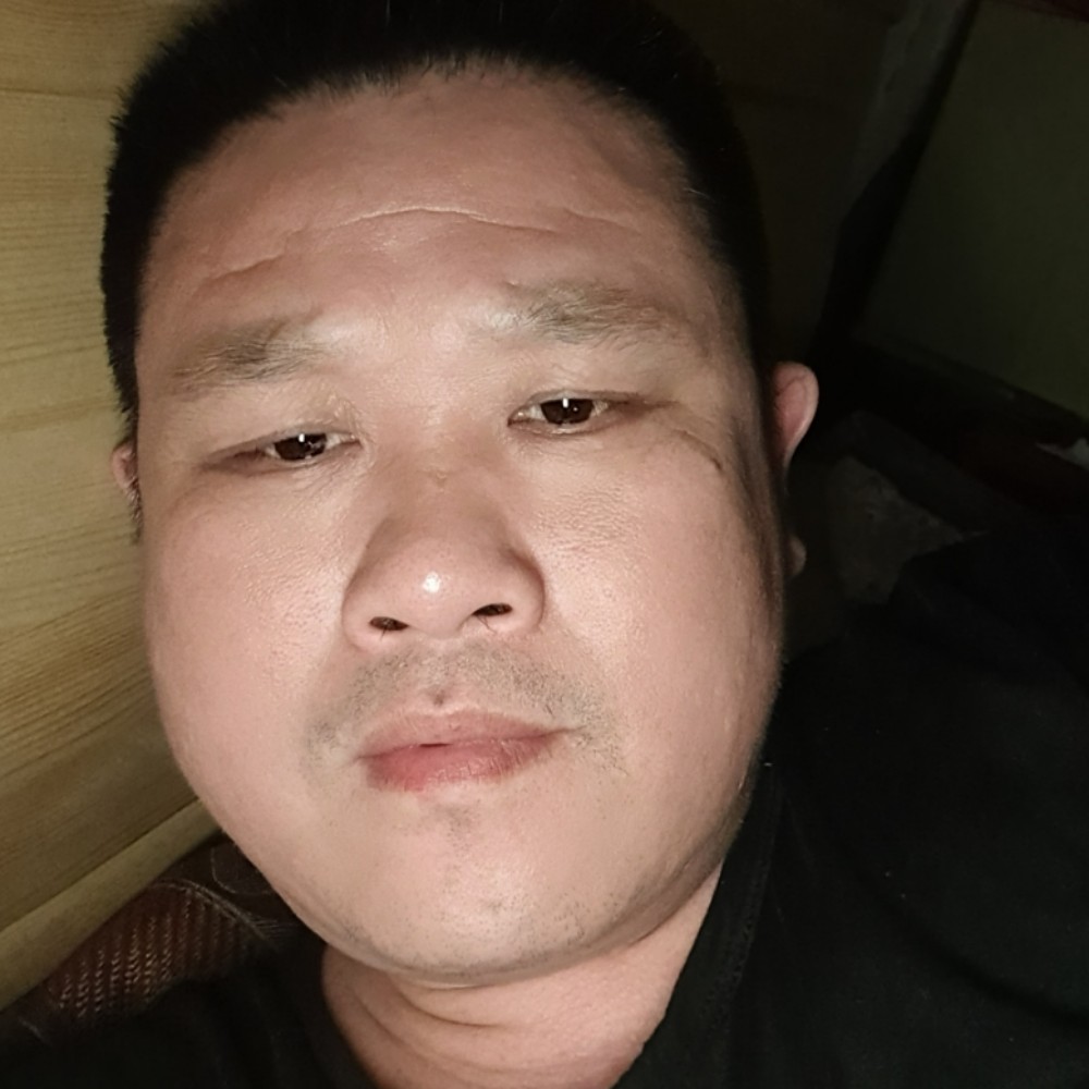 英俊和世界的照片