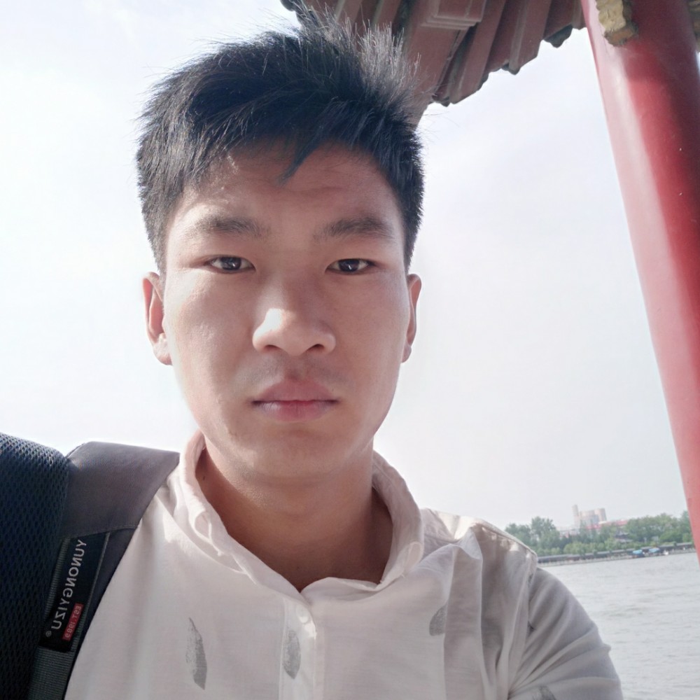 霓裳迷离的照片