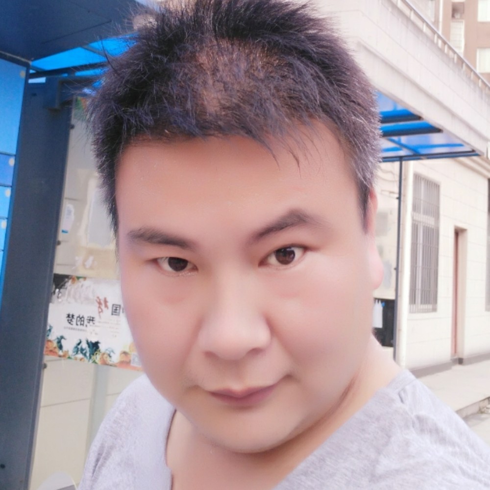 苗条踢水蜜桃的照片