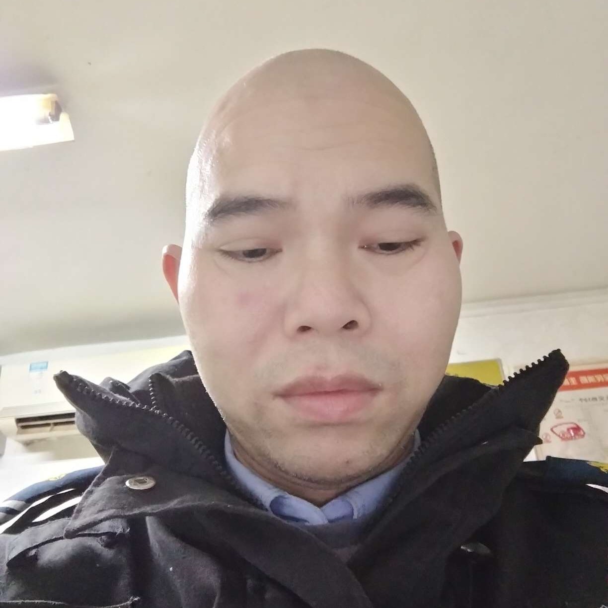 何柱德的照片