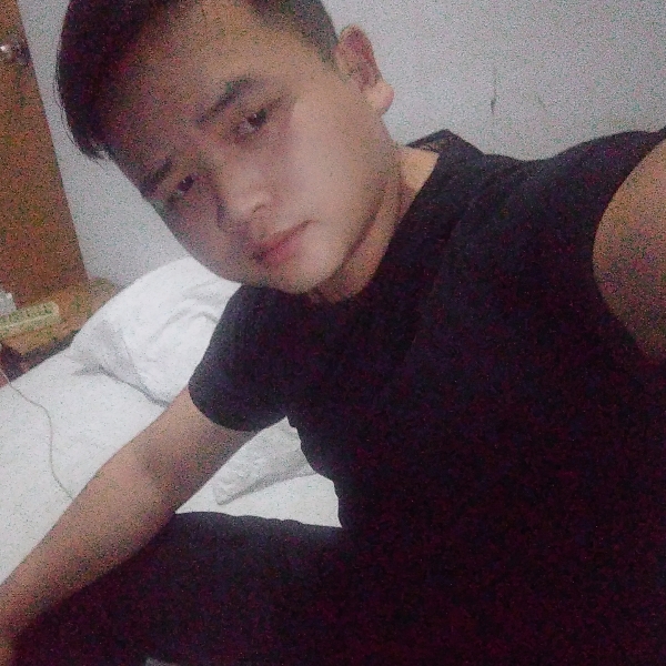 闪闪打吐司的照片