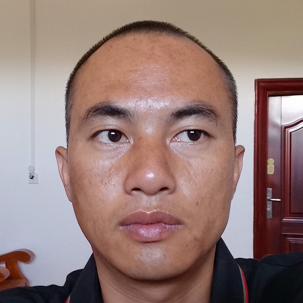 星光灿烂的夜晚的照片