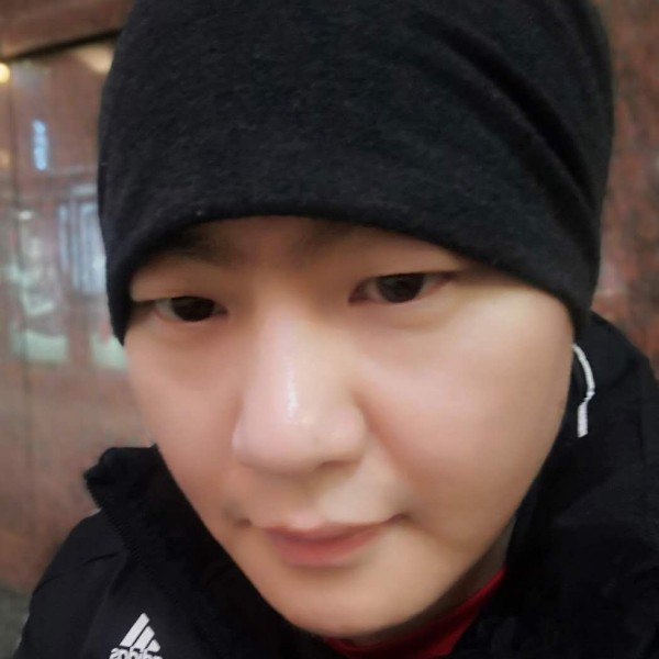 莫德凯撒的照片