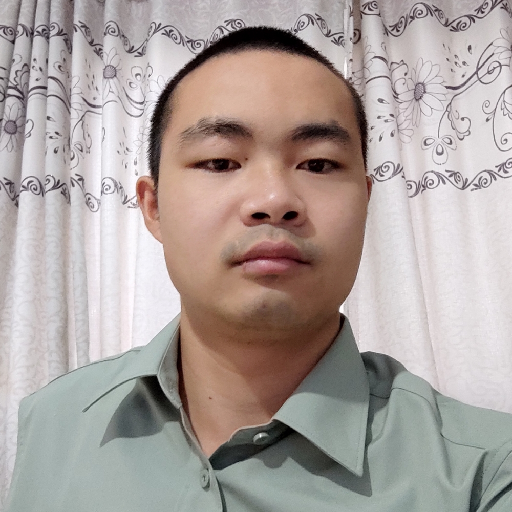 伍哲的照片