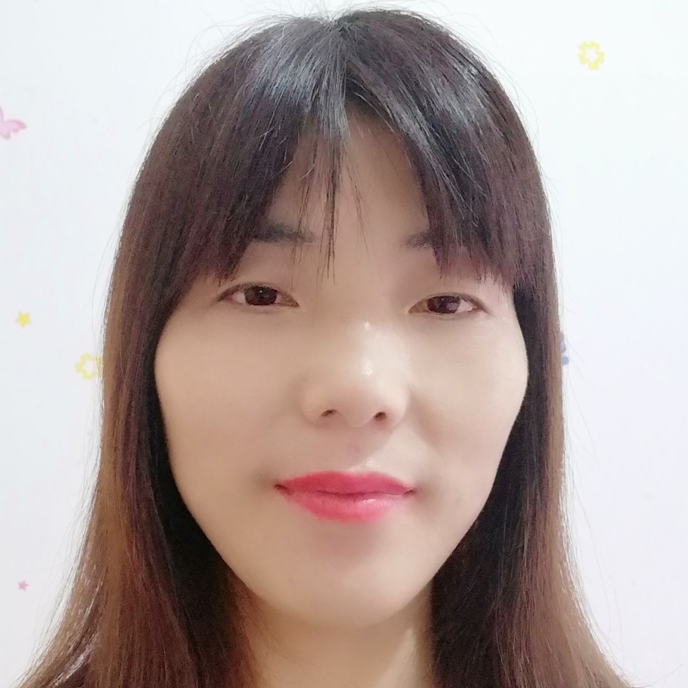 苗条与黑裤的照片