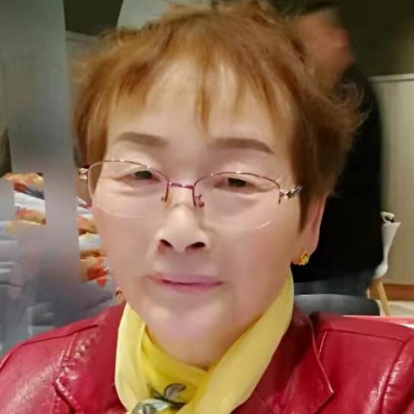 我叫徐美云，63岁的照片