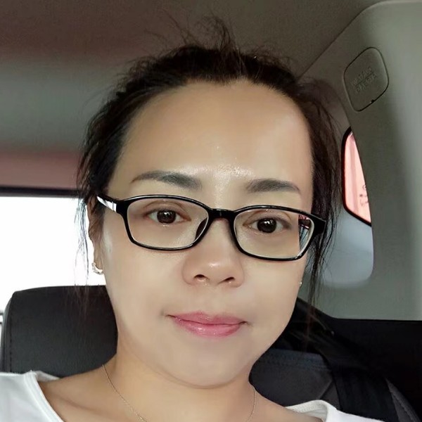 静谧莲花的照片