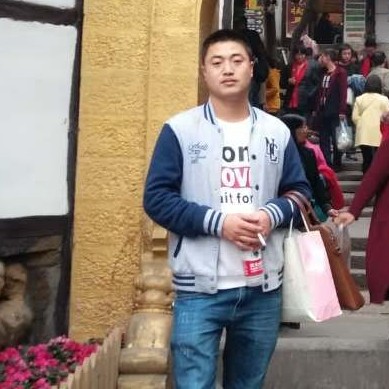 一轮明月思故乡的照片