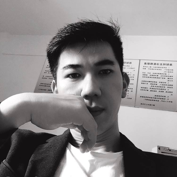 万宝路笑无辜的照片