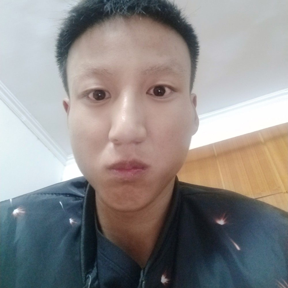 小懒虫回眸快乐的照片