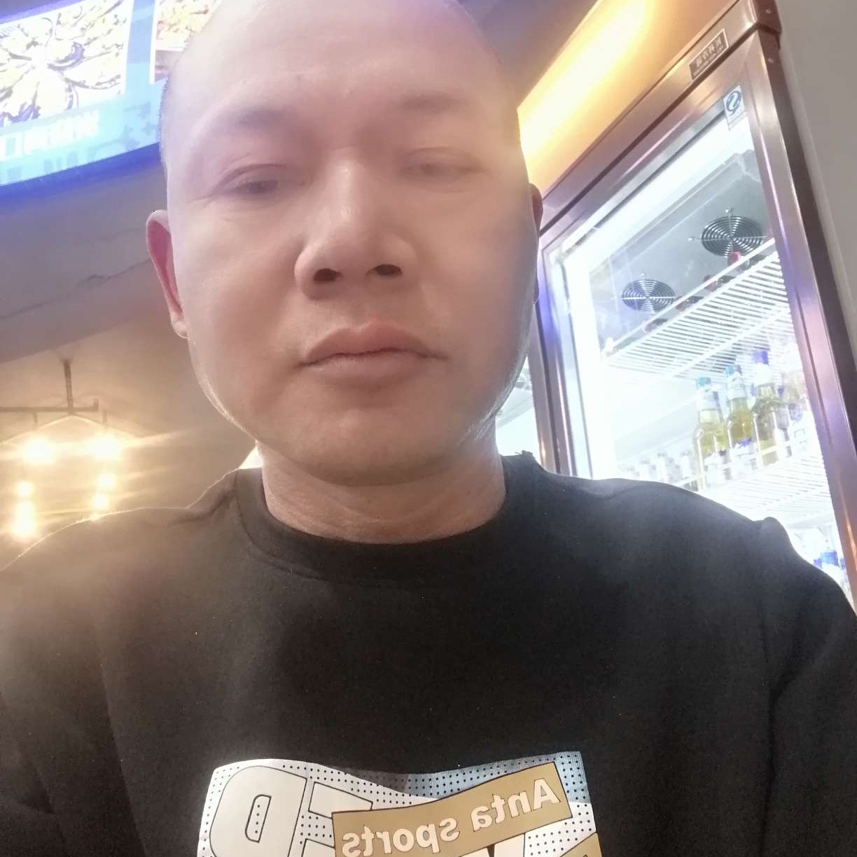 镜子深拥时尚的照片